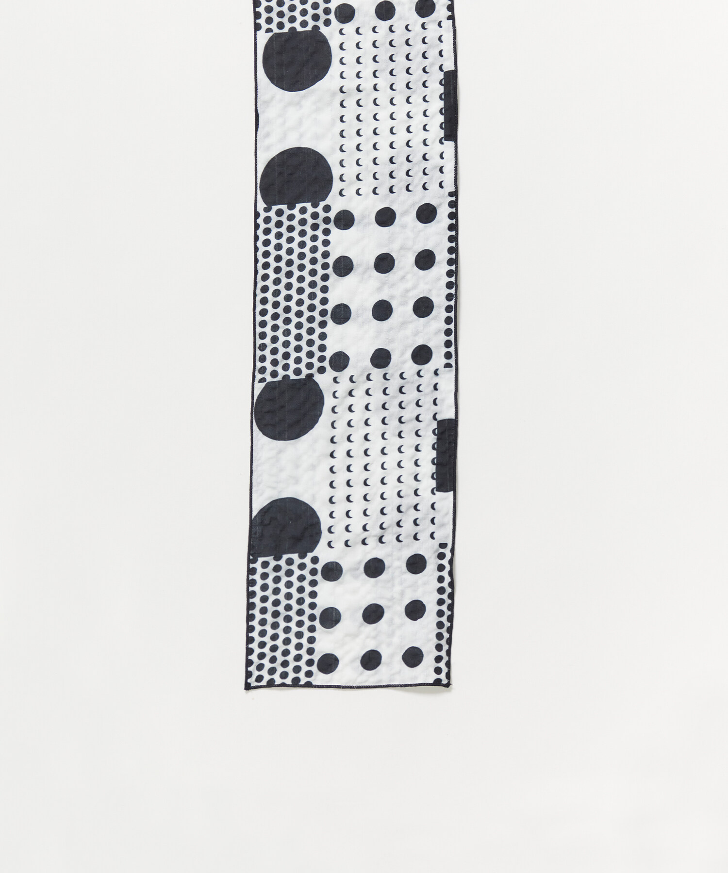 EMBOSSED MONO DOT SCARF